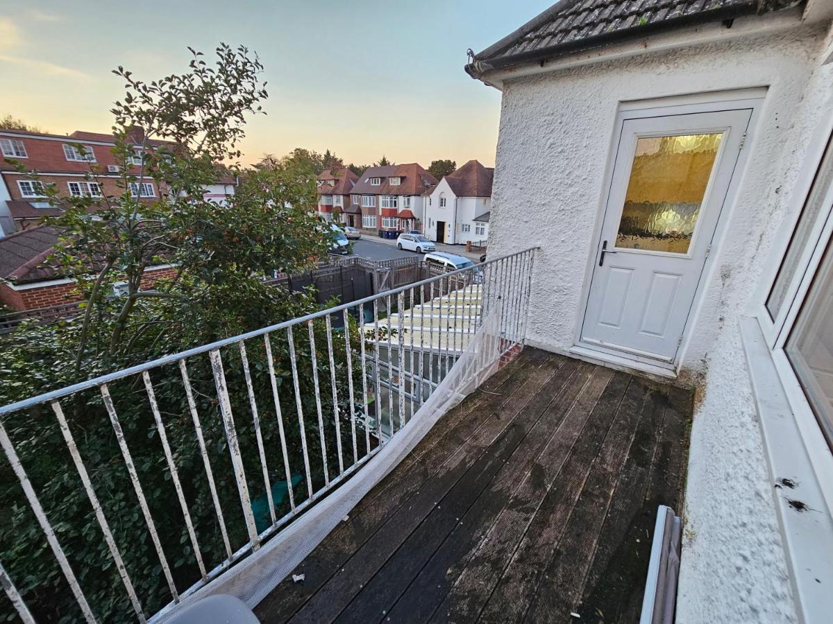 Large 4 Bedrooms Golders Green 伦敦 外观 照片
